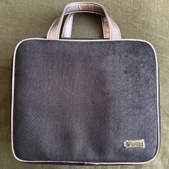 ⬇️ Stephanie Johnson Marais Noir Martha cosmetic case, Large - Picture 5 of 15